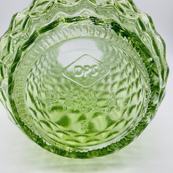 Vintage Paula DPS Diamond Pineapple Textured Pattern Green Art Glass Vase 9” - Picture 4 of 4